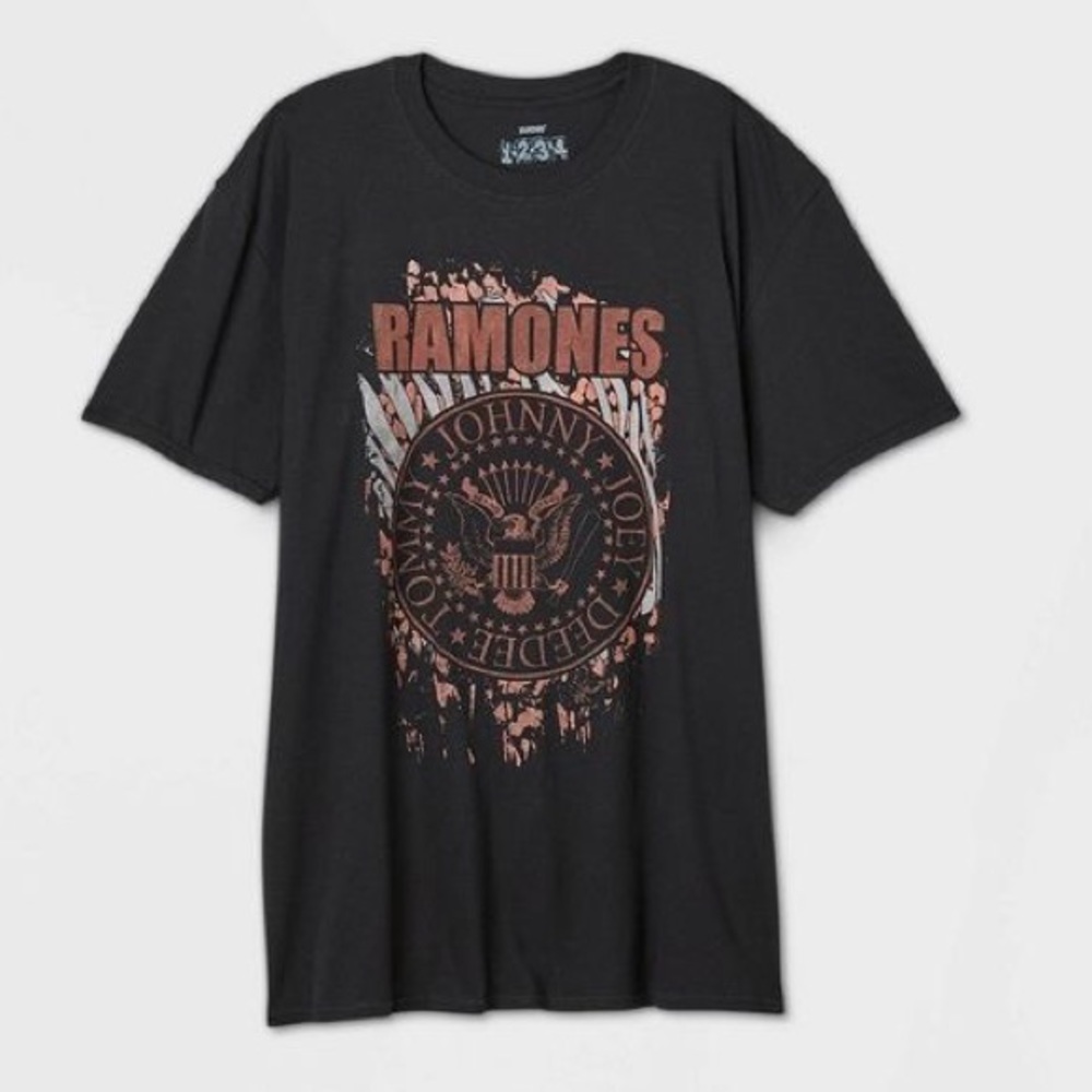 trendy band tee